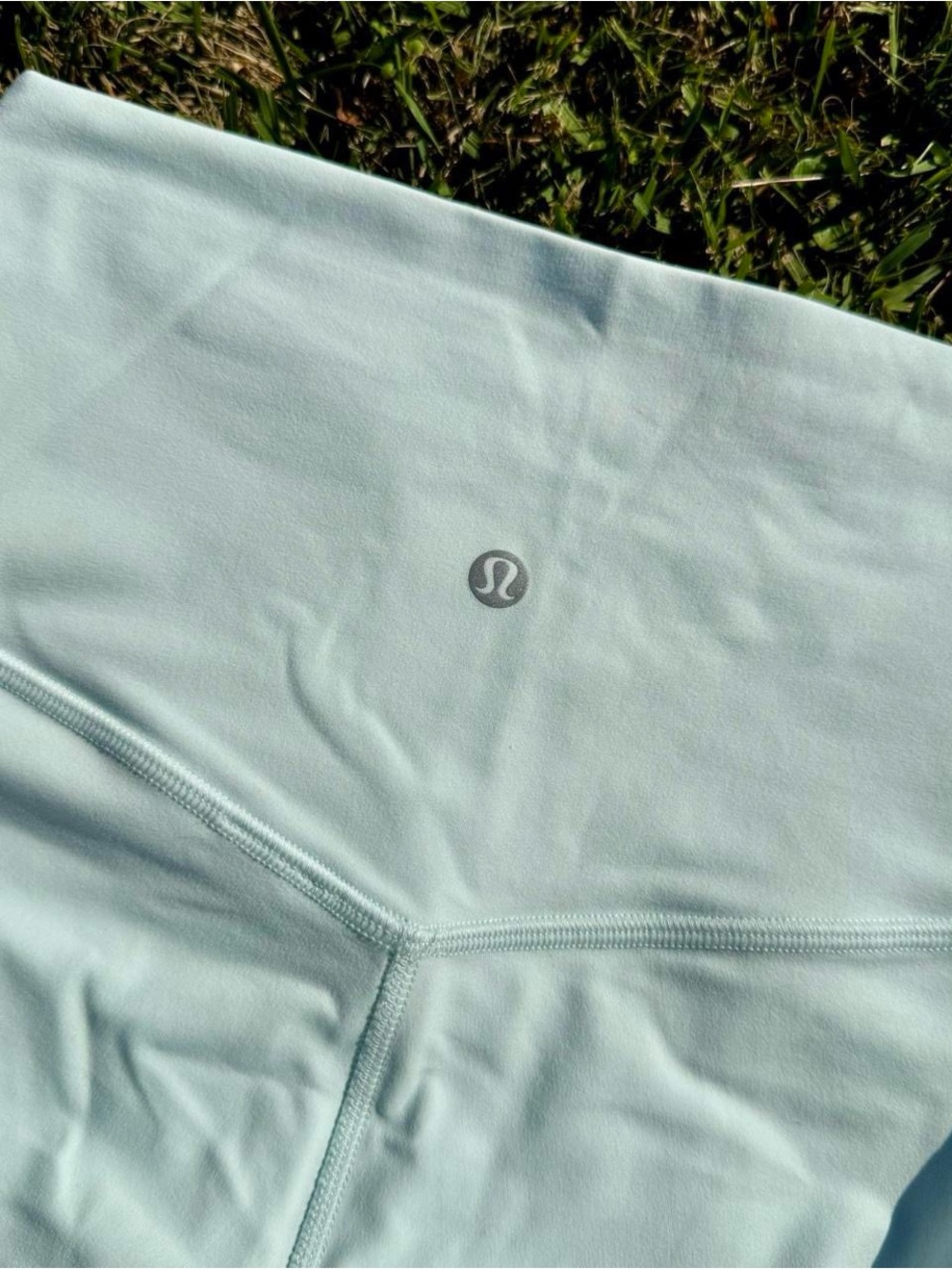 lululemon athletica High-Rise Mint Green Women’s Performance Shorts - Picture 7 of 8